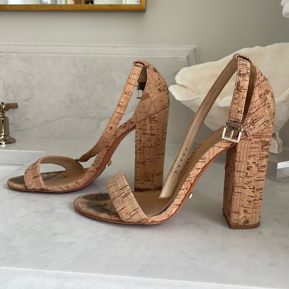 Schutz cork heel 8.5 EUC